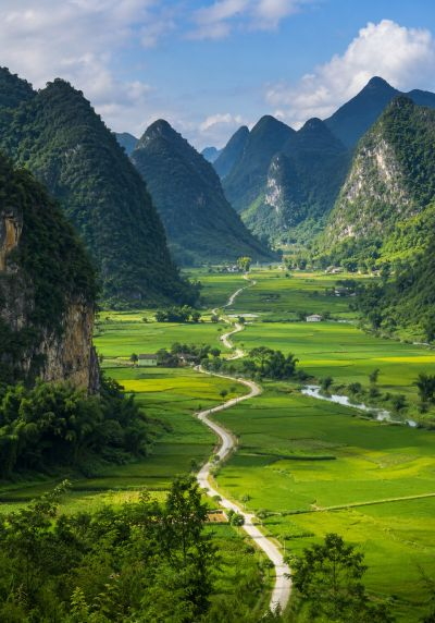 The majestic natural beauty eagerly awaits your discovery
